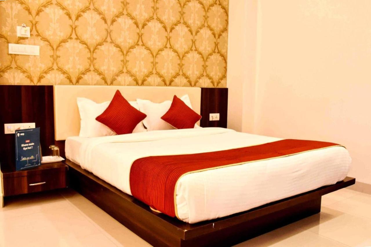 Hotel Kamad Giri,Ujjain Exterior photo